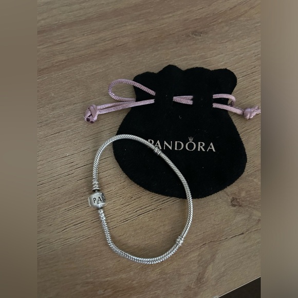 pandora bracelet - Picture 7 of 7